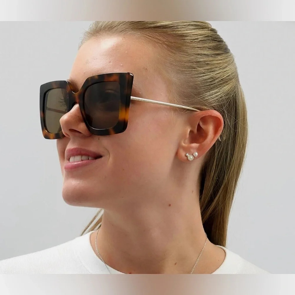 Gucci Tortoiseshell Square Sunglasses - Picture 6 of 11